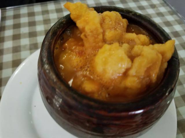 吃貨去哈爾濱一定要吃哪些當(dāng)?shù)氐男〕裕?></a></p>

<p>（5） 哈爾濱的燒烤也不錯(cuò)可以嘗嘗，哈爾濱的燒烤，碳烤居多，生肉烤制，烤出來(lái)的味道，對(duì)食材要求挺高，再就是調(diào)料來(lái)加入。有幾個(gè)店可以推薦，于家燒烤，道外北十八道街84.老味燒烤，安達(dá)街34號(hào)</p>
<p><a href=