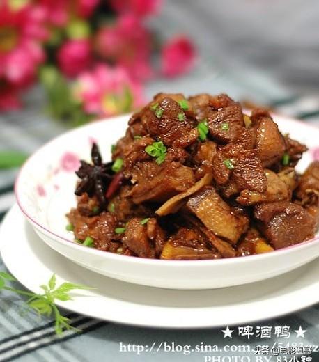 過(guò)幾天和女朋友去武漢，各位大佬推薦一下，武漢有哪些美食，或者小吃街，公園景點(diǎn)什么的？